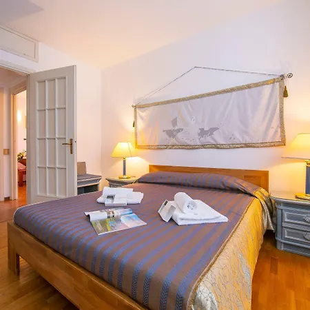 Easy * Stresa